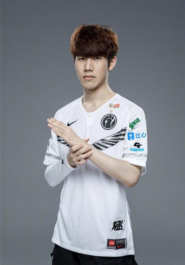 Eternal Fire 在 ESL Pro League S21 季后赛的决定性比赛中击败了 Falcons